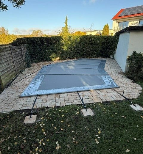 4 Poolabdeckung