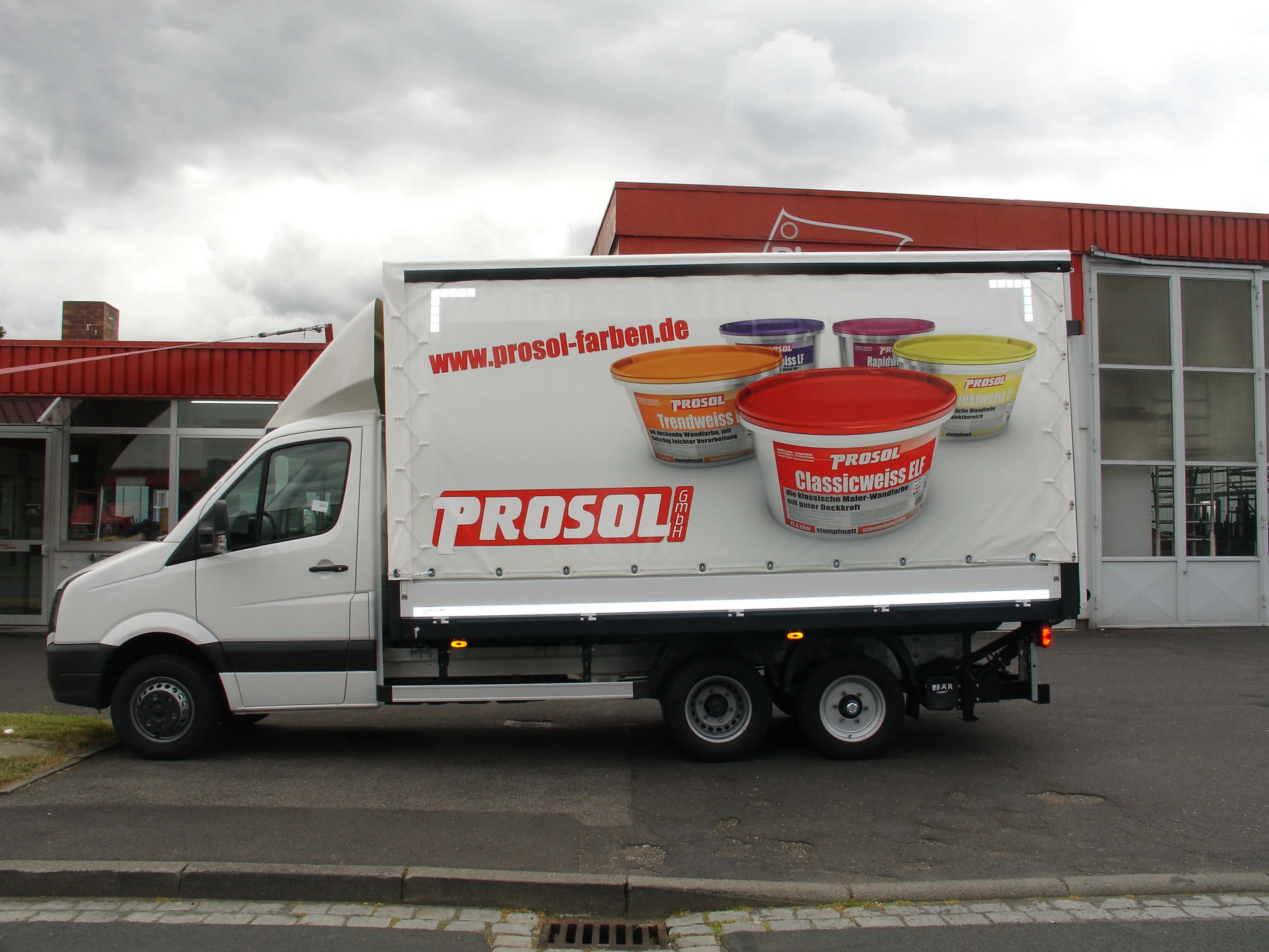 Beschriftung1 Transporter mit Digitaldruck-Werbung für PROSOL – professionelle Fahrzeugbeschriftung